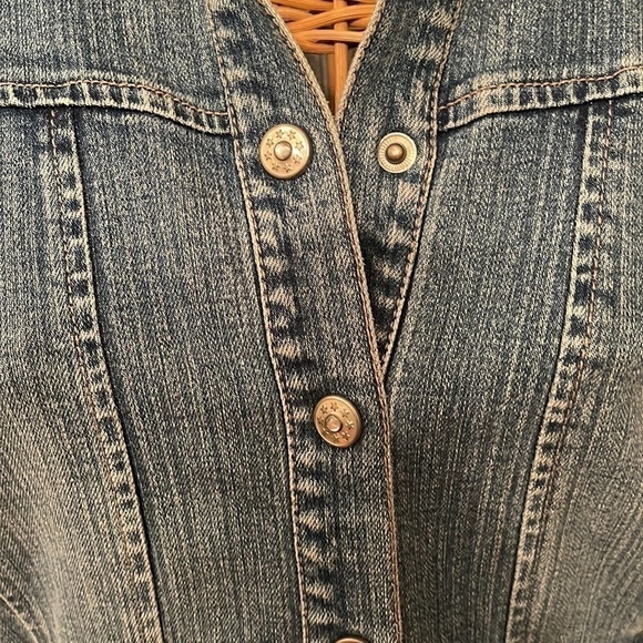 A.M.I. ⭐️Jeans jacket - Picture 3 of 7